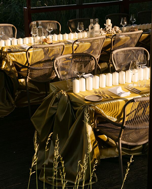 Dining tables at Restaurant De Mark